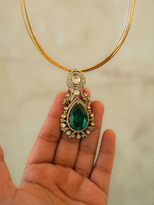 Pear-Shaped Green Majesty Pendant