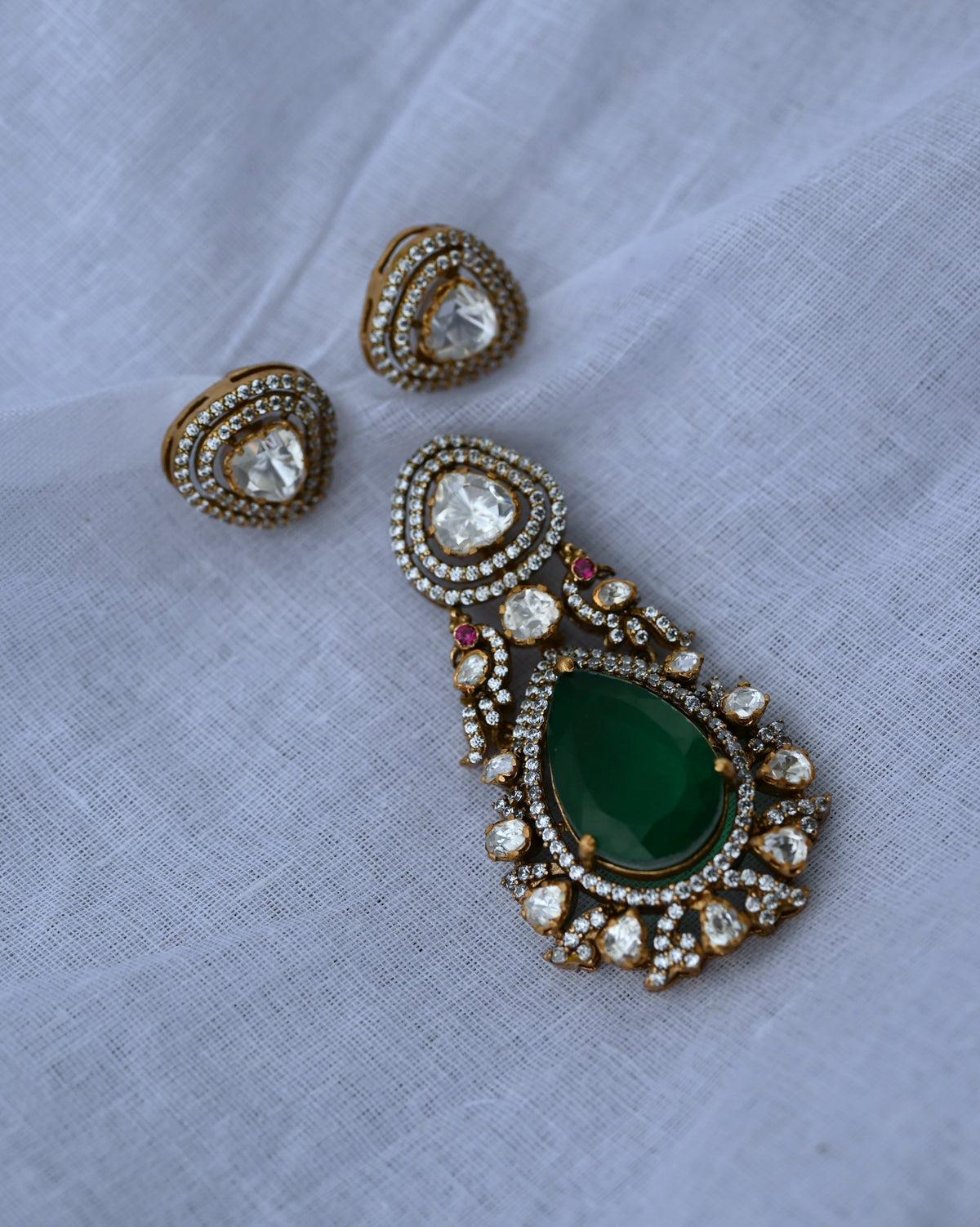 Victorian Teardrop Emerald Moissanite Polki Pendant Set